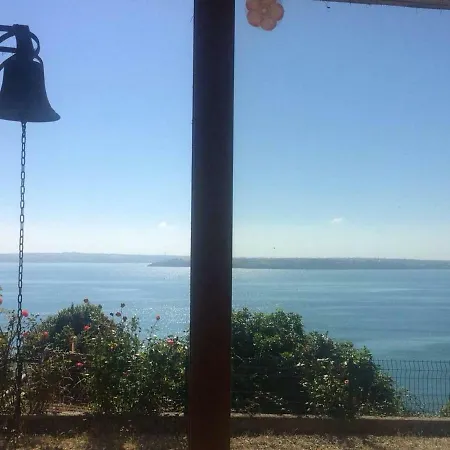 Дом отдыха Gite De La Corniche *